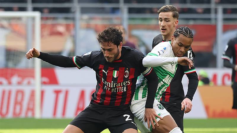 Soi kèo AC Milan vs Sassuolo 00h00 ngày 31/12/2023