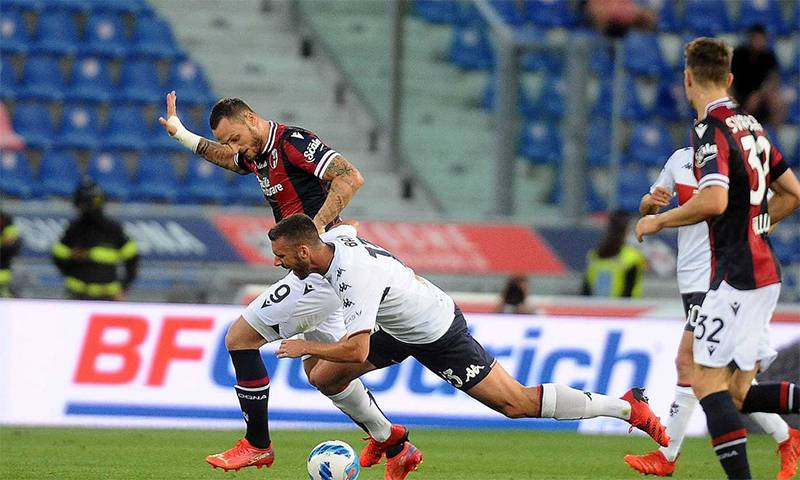 Soi kèo Bologna vs Genoa 02h45 ngày 6/1/2024